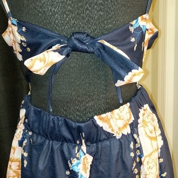 Angahion floral romper - Picture 4 of 7